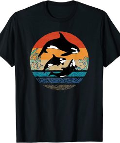 Orcas - killer whale family at sunset in the ocean vintage T-Shirt